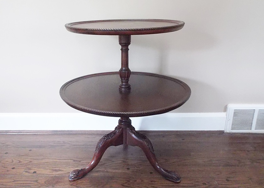 Two Tired Chippendale Style Sidetable