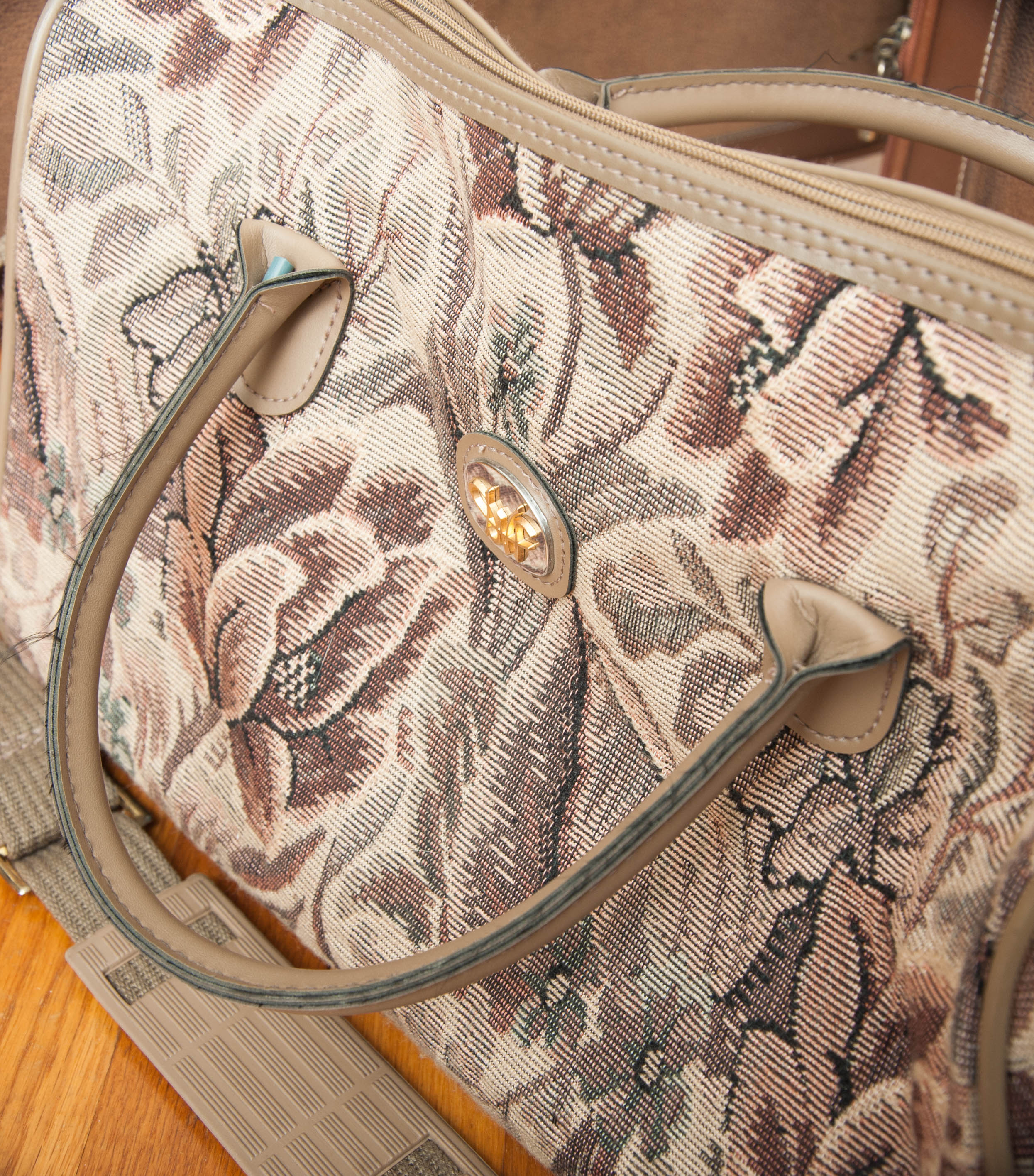 Pierre Cardin Luggage Set