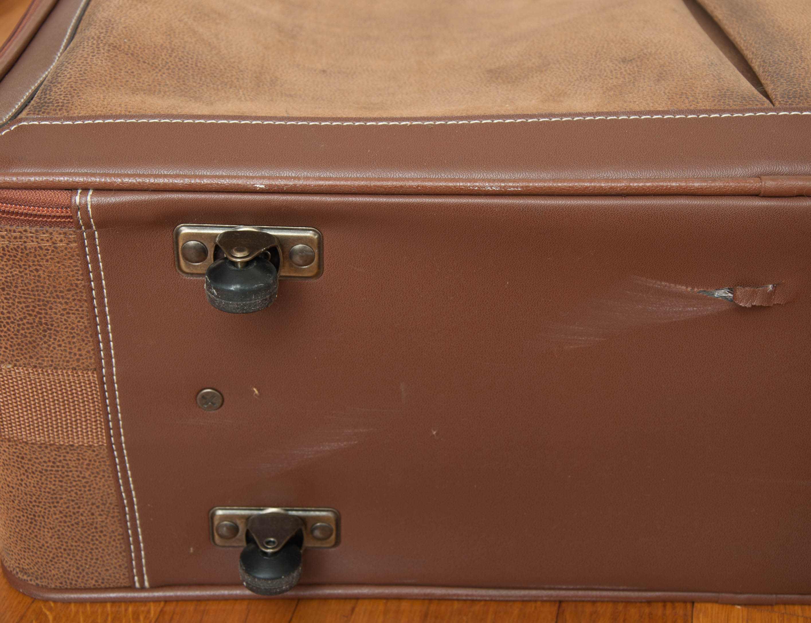 Pierre Cardin Luggage Set