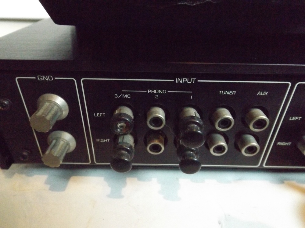 Yamaha Turntable and Pre Amp Phono Imputs
