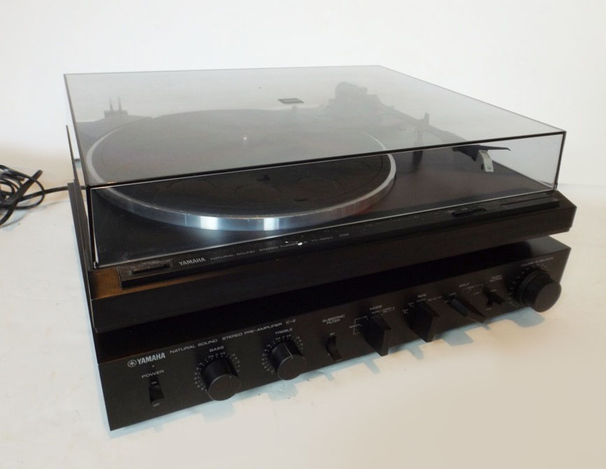 Yamaha Turntable and Pre Amp Phono Imputs