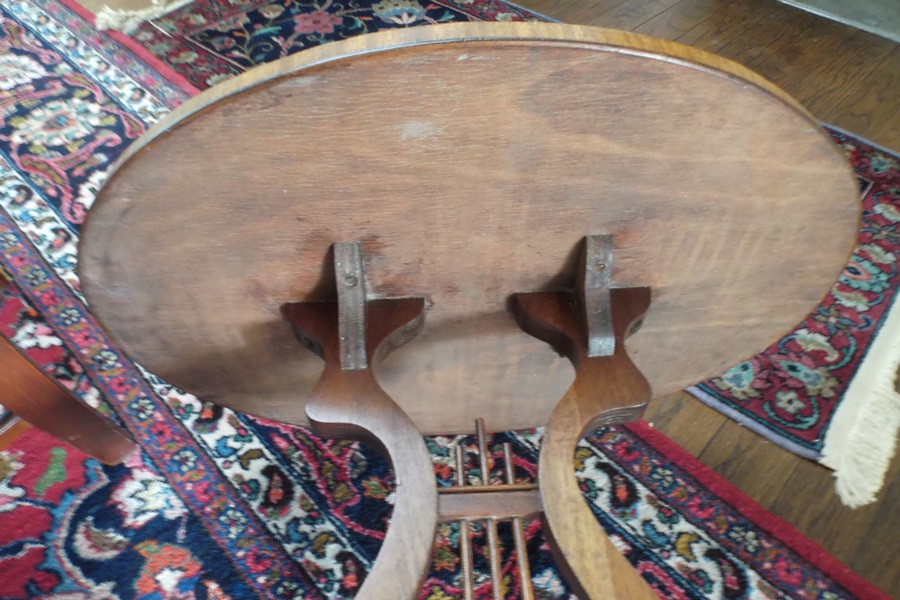 Hepplewhite Style Lyre Pedestal Side Table