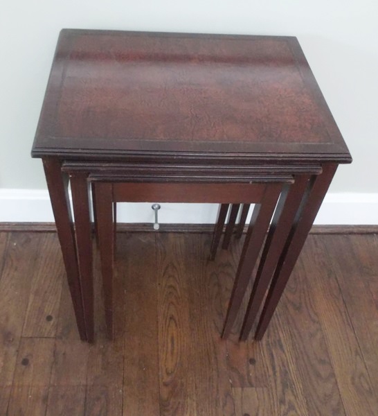 Sheraton Style Nesting Side Tables