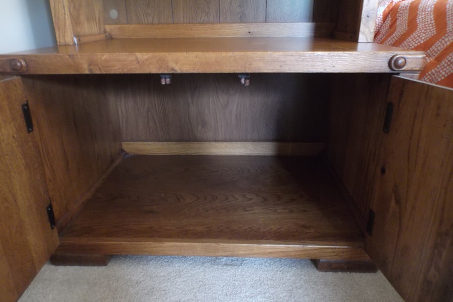 Vintage Stanley Bedroom Hutch