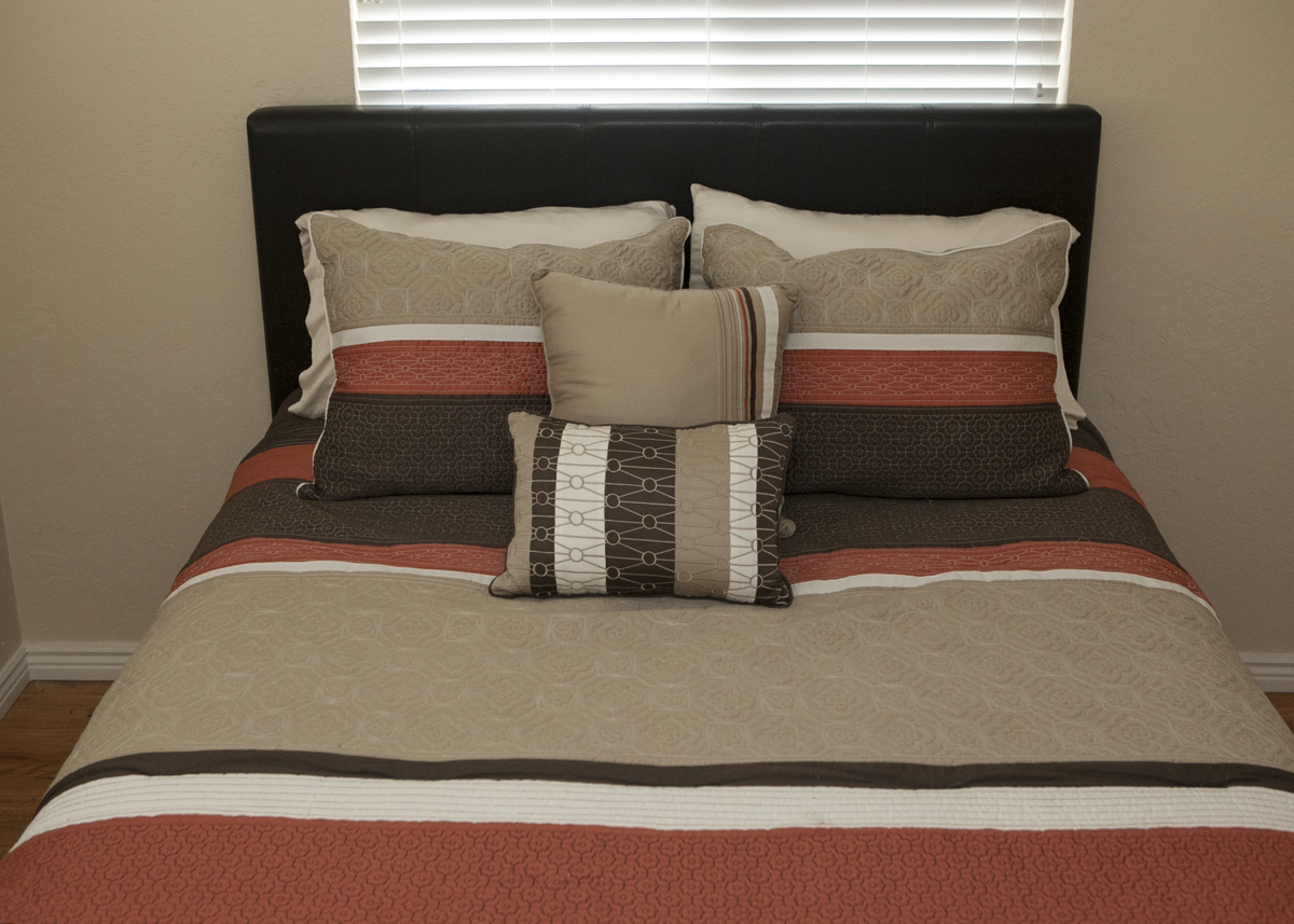 Queen Size HGTV Bedding