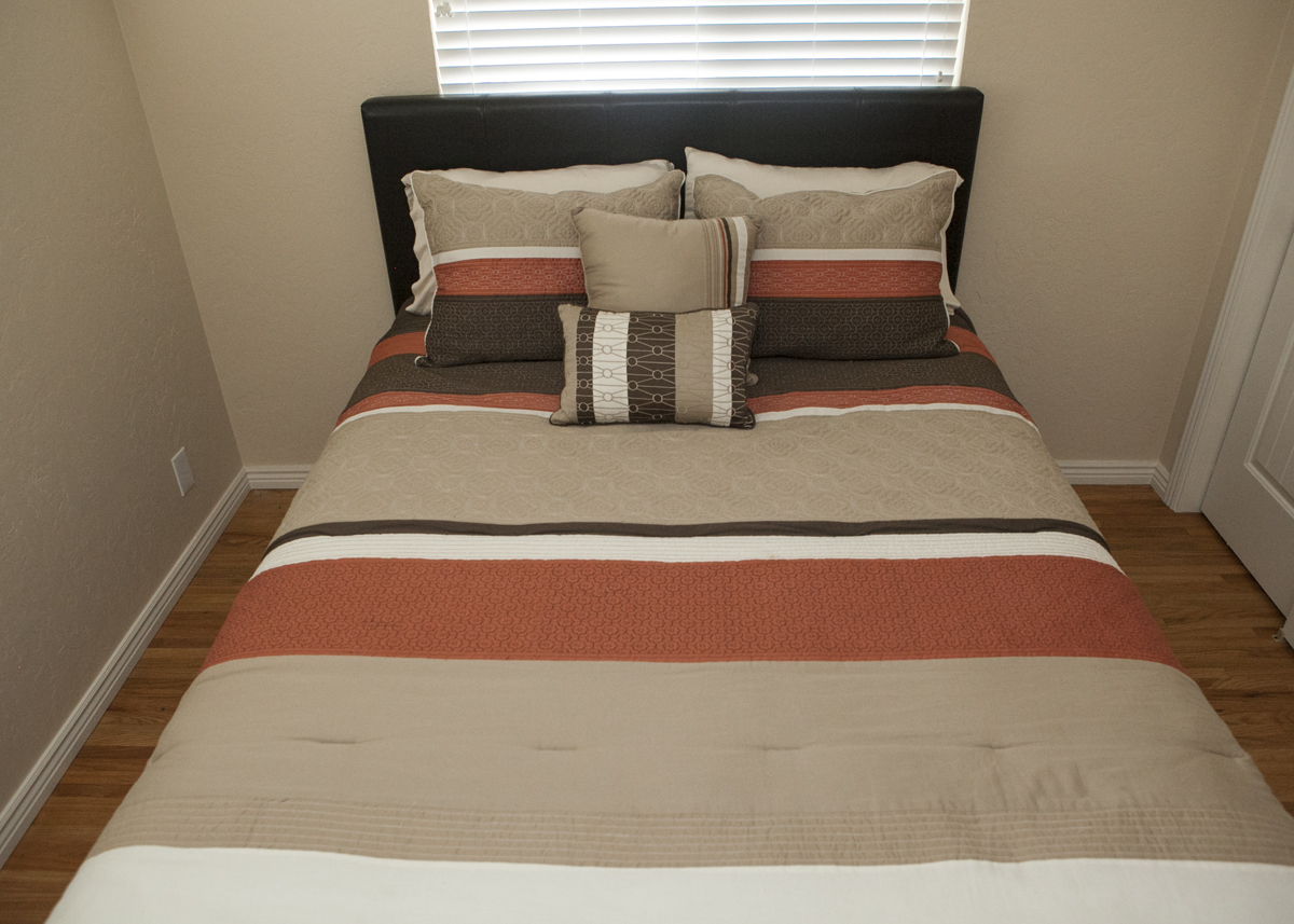 Queen Size HGTV Bedding