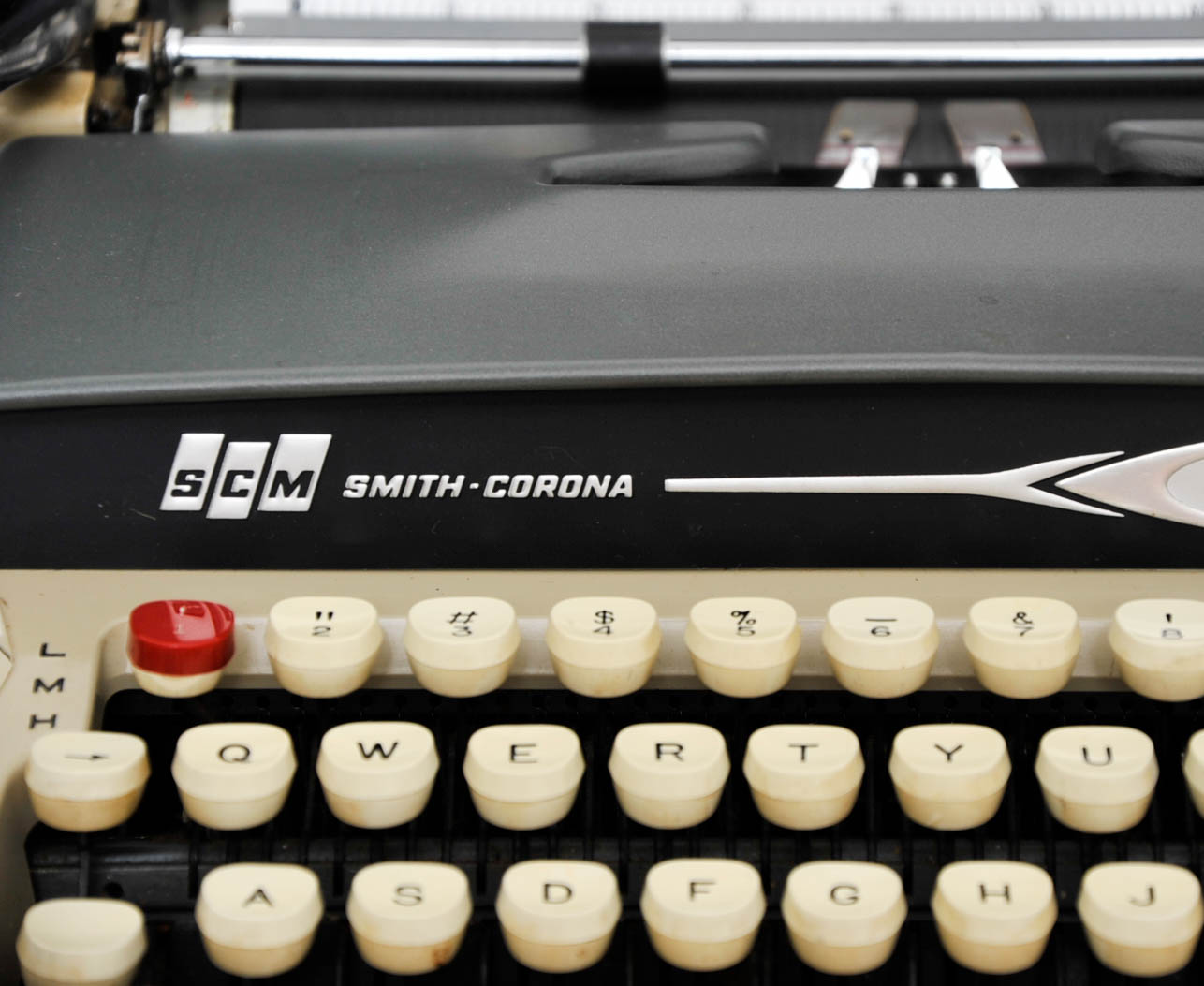 Vintage Smith-Corona Galaxic II Typewriter