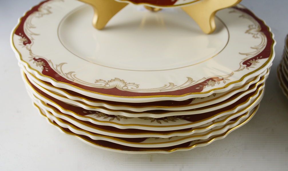 Collection of Syracuse China "Wayne" and "Radcliffe" Dinnerware