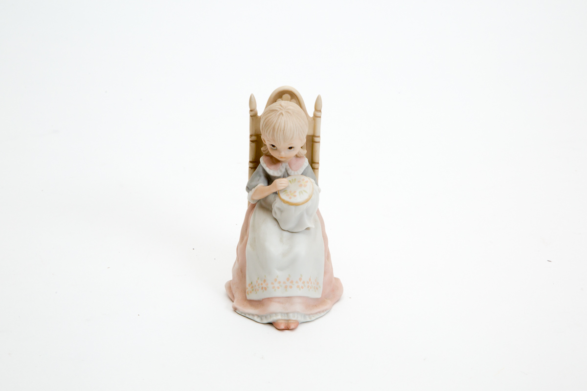 Vintage Lefton China Figurine TWL-03234