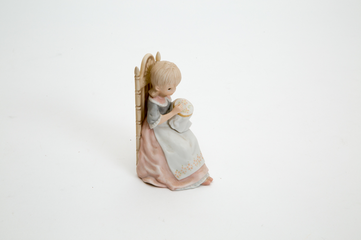 Vintage Lefton China Figurine TWL-03234