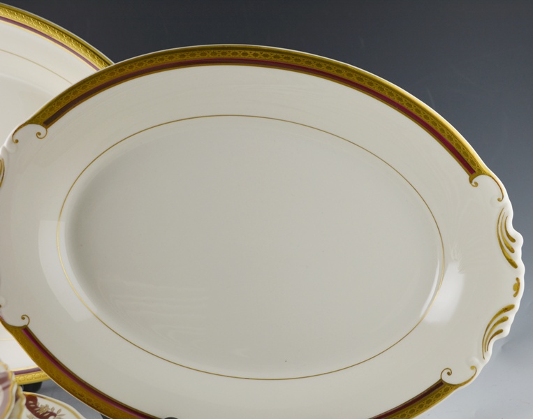 Collection of Syracuse China "Wayne" and "Radcliffe" Dinnerware