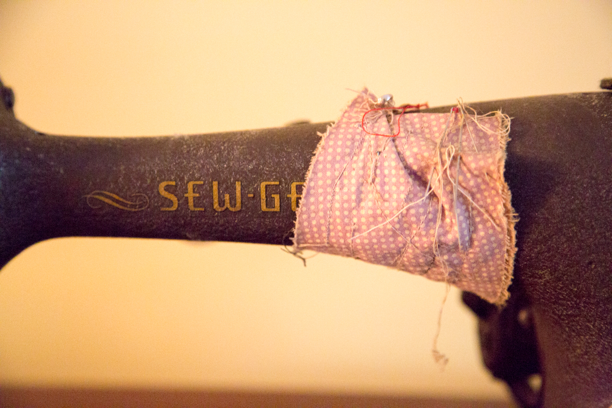 Vintage Sew Gem Model No. 215 Sewing Machine Table