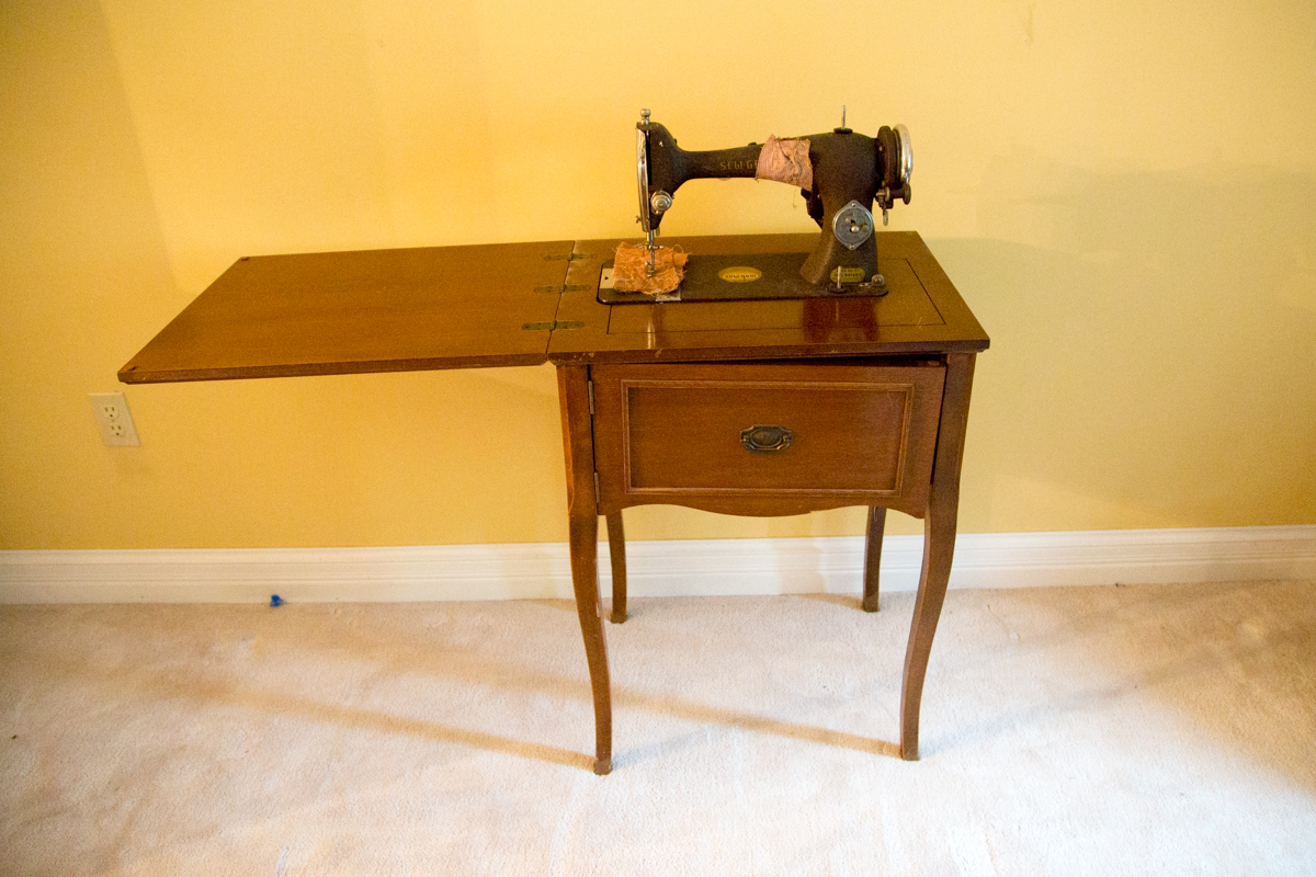 Vintage Sew Gem Model No. 215 Sewing Machine Table