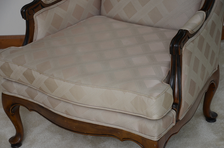 Ethan Allen Queen Anne style Wing Back Chair