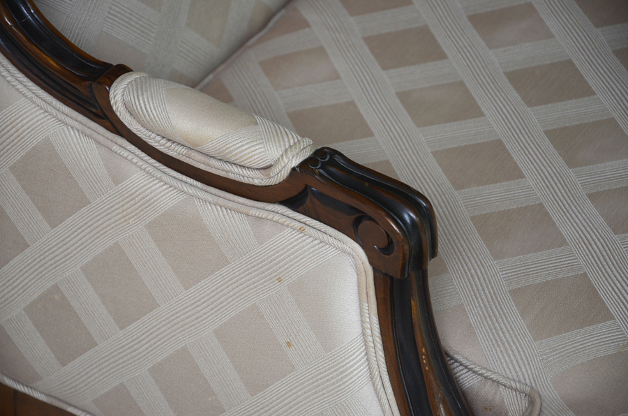 Ethan Allen Queen Anne style Wing Back Chair