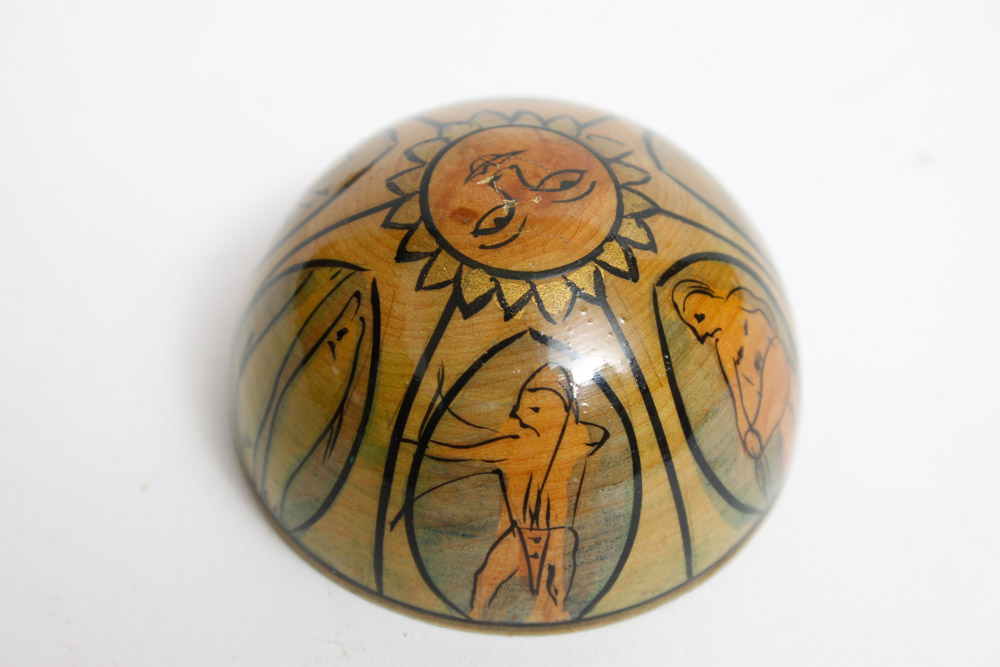 Two Nesting Eggs and Nesting Globe