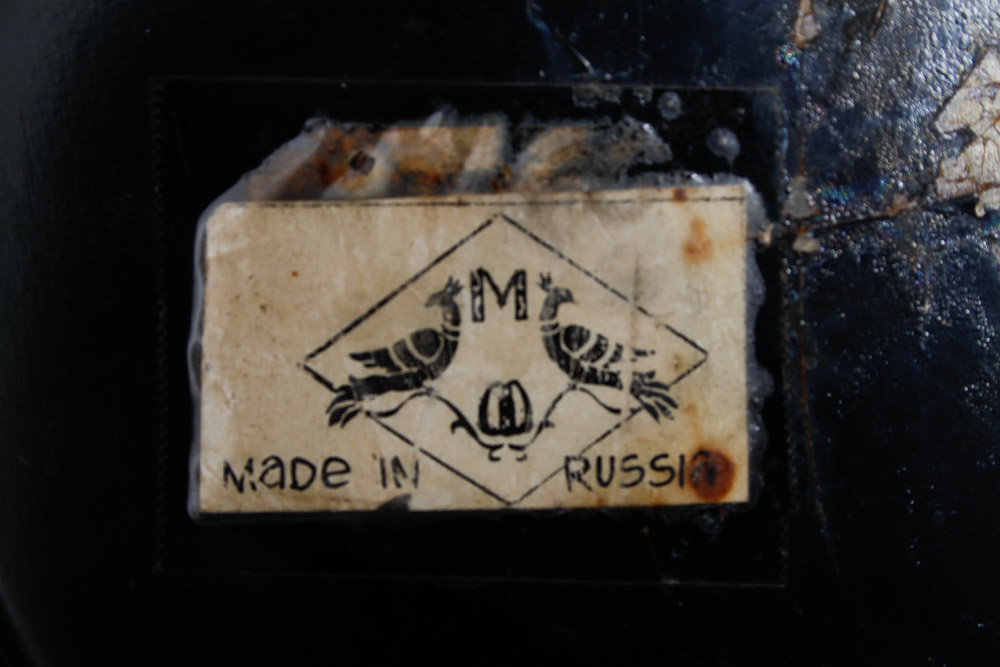 Glass Set with Two Trays