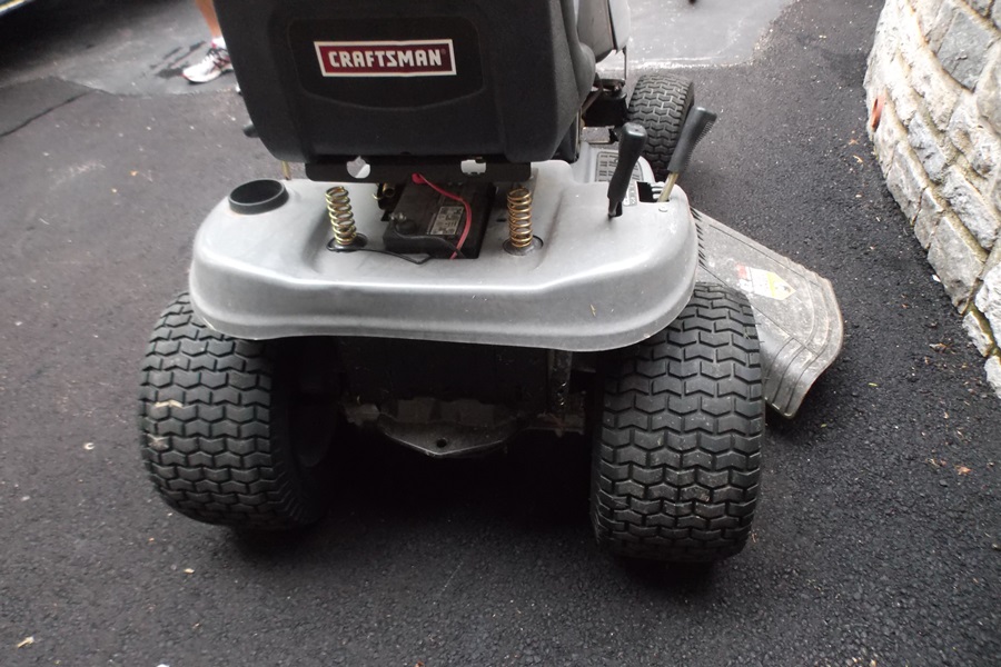 Craftsman 19HP Briggs & Stratton Gold Plus Riding Lawnmower