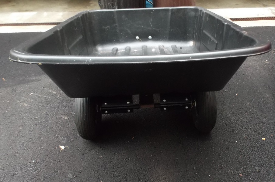 Craftsman 10 Cubic Foot Poly Dump Cart