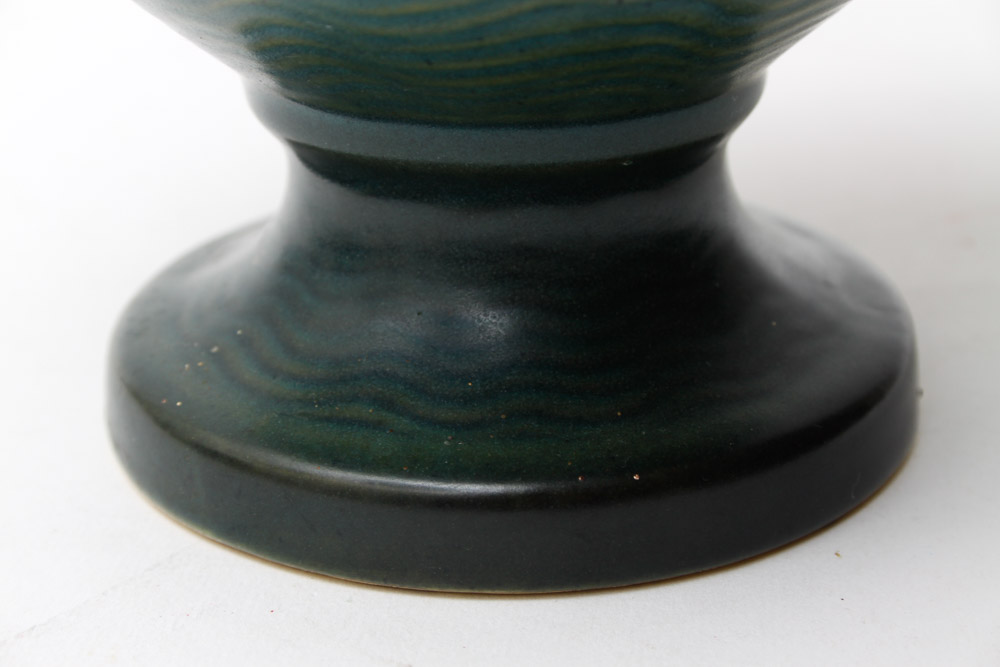 Roseville "Freesia" Trophy Vase