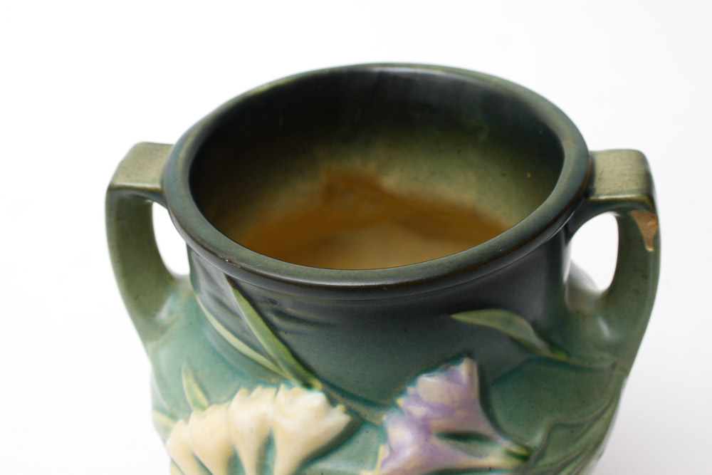 Roseville "Freesia" Trophy Vase