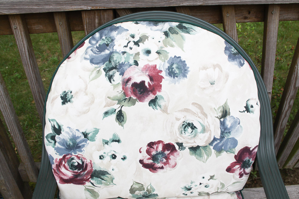 Green Metal Patio Table Set