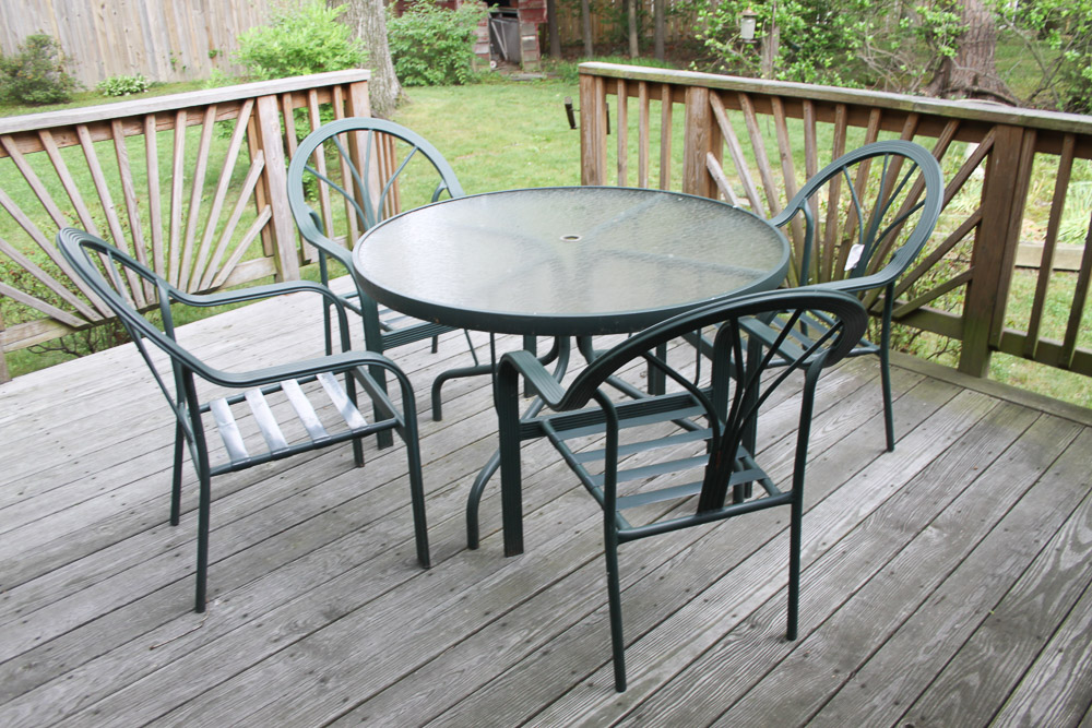 Green Metal Patio Table Set