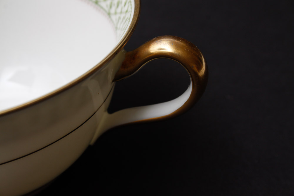 C. Ahrenfelolt Limages France Depose China