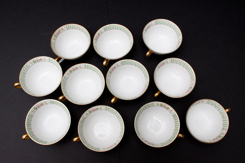 C. Ahrenfelolt Limages France Depose China