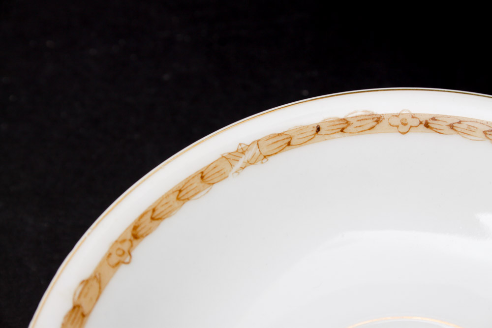 C. Ahrenfelolt Limages France Depose China