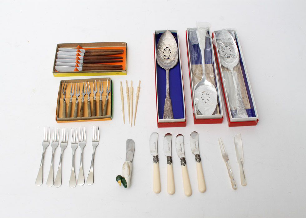 Canape and Dessert Serving Flatware