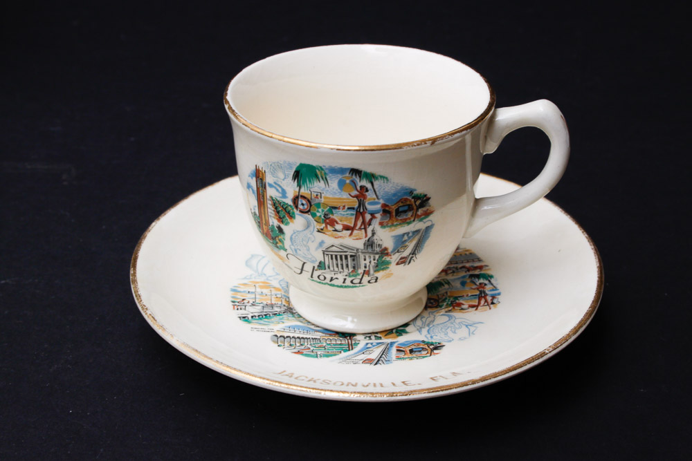 Cat Teapot and a Teacup Collection