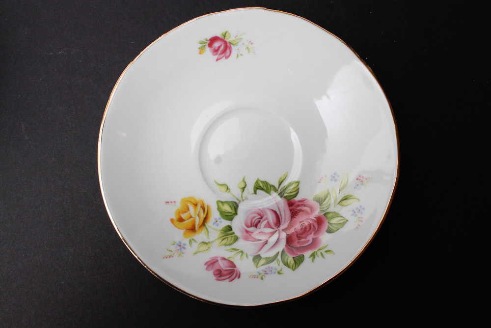 Cat Teapot and a Teacup Collection