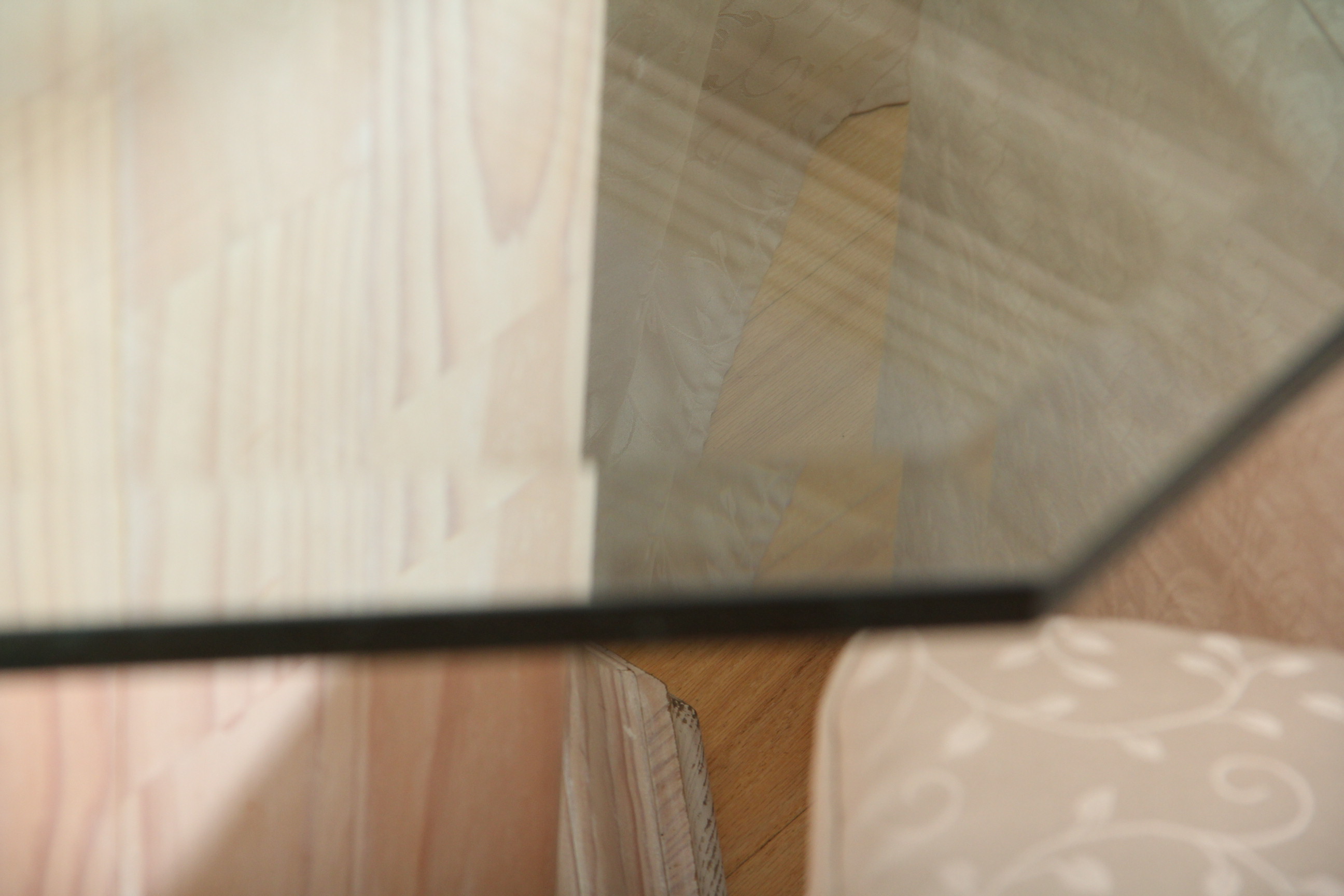 Glass Top Pedestal Table