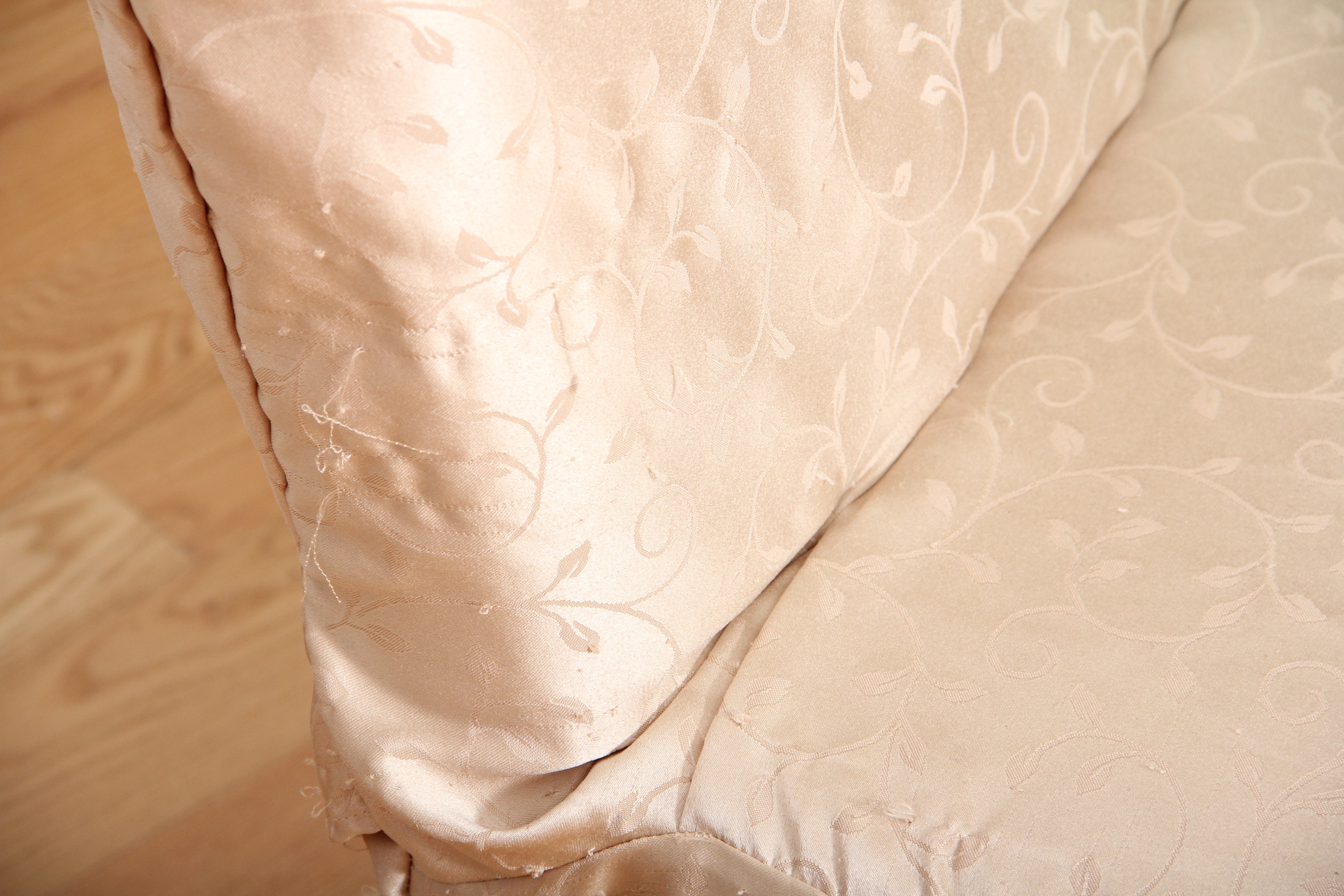 Glass Top Pedestal Table