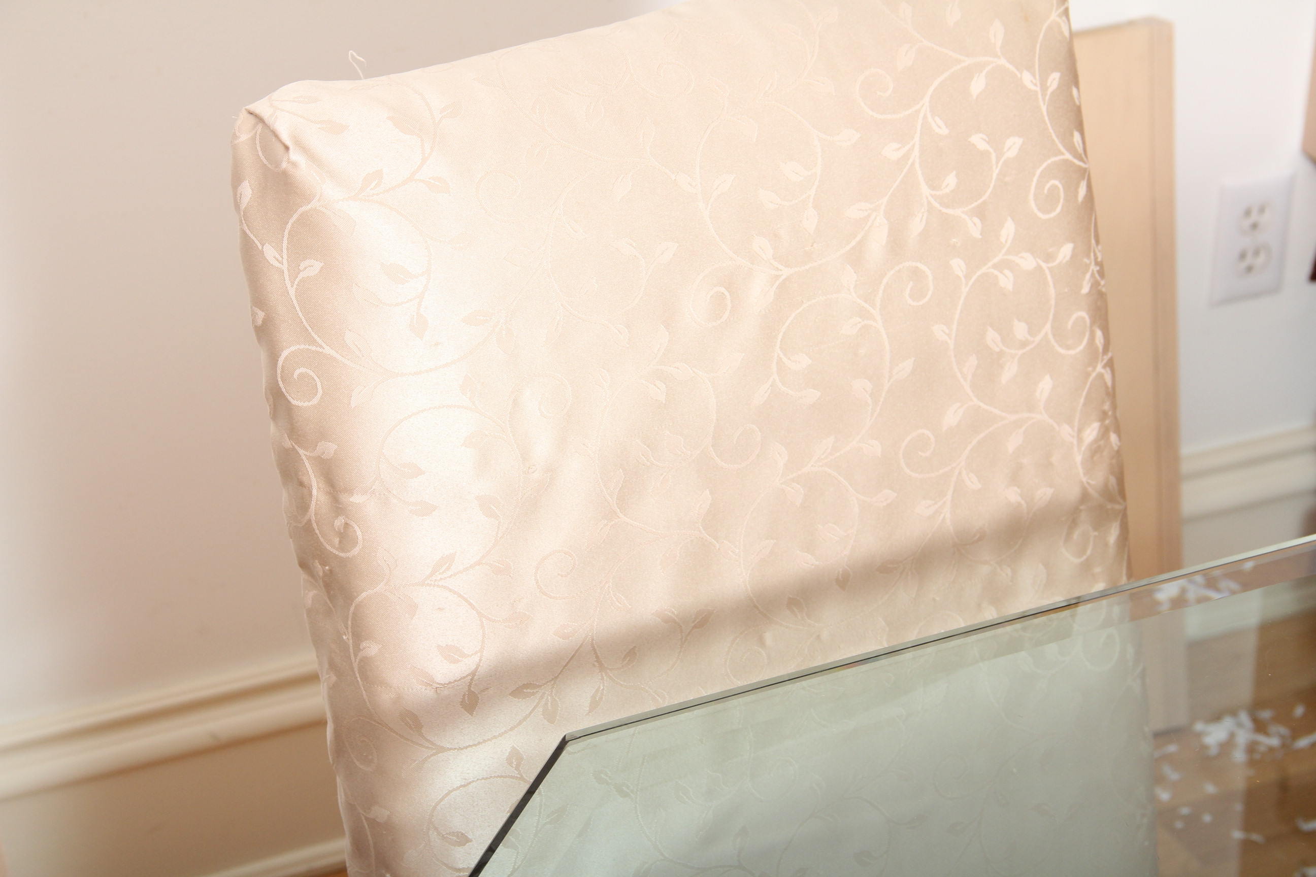 Glass Top Pedestal Table