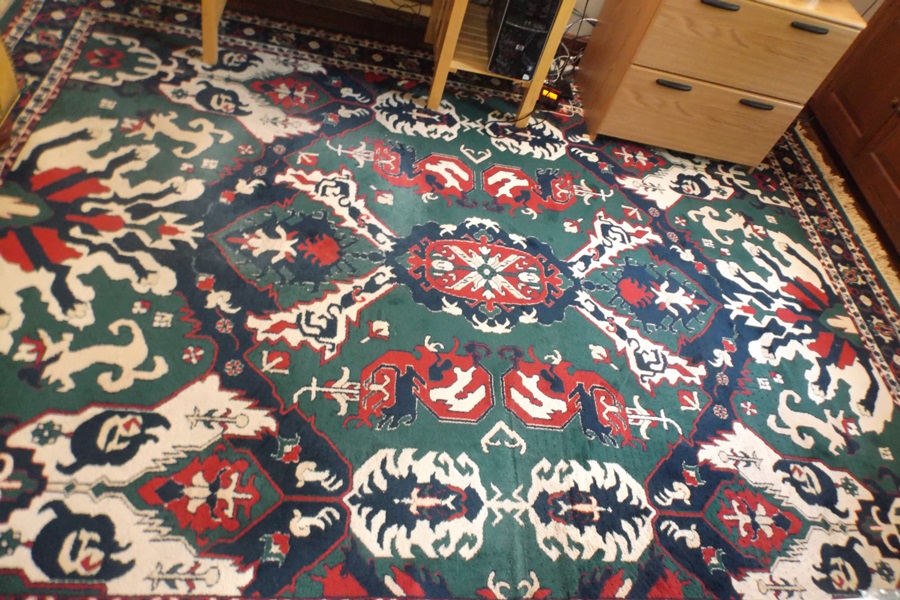 Machine Made Tibetan Style Rug