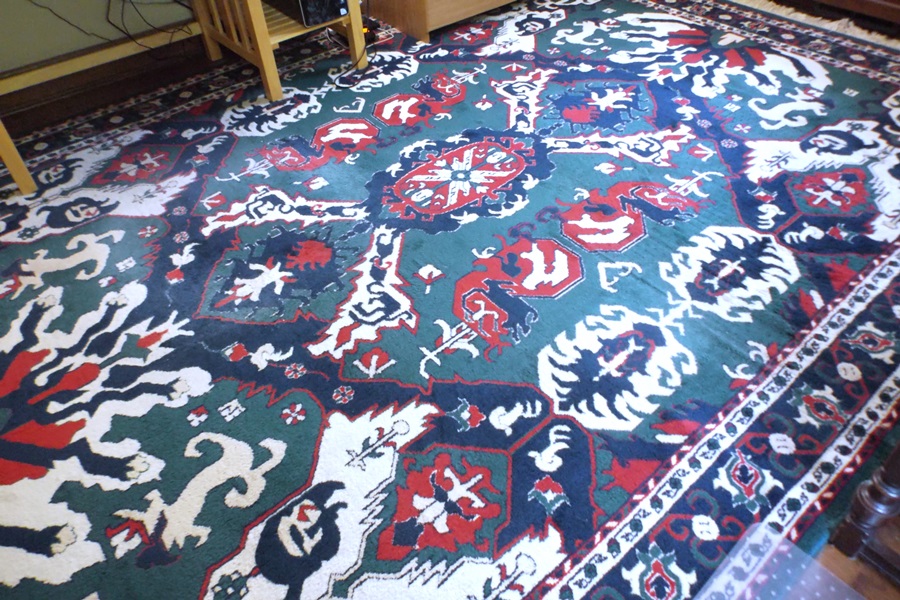 Machine Made Tibetan Style Rug