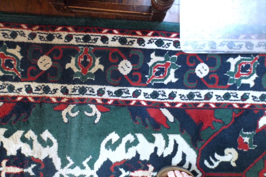 Machine Made Tibetan Style Rug