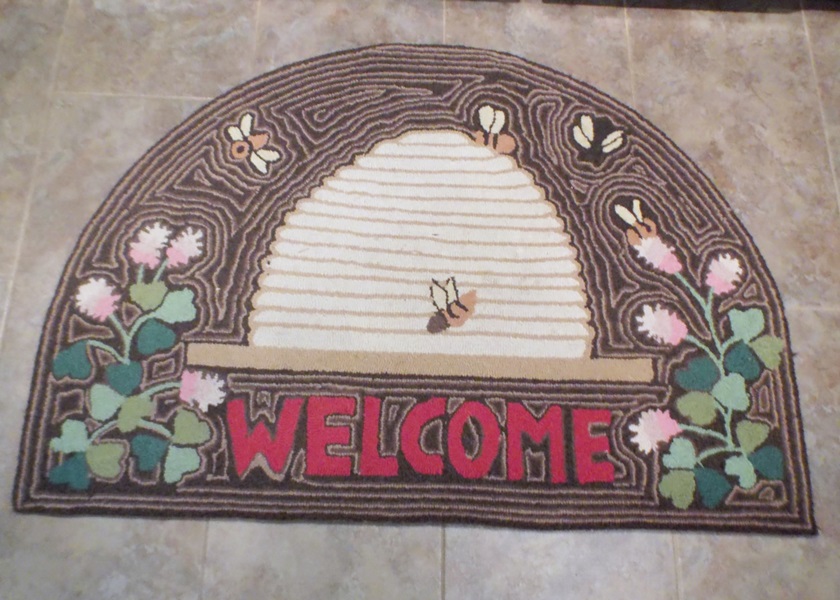 Orvis 100% Cotton Hand Hooked Beehive Area Rug Welcome Mat