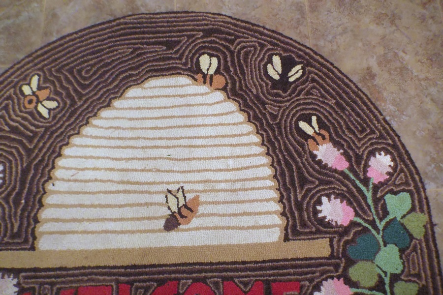 Orvis 100% Cotton Hand Hooked Beehive Area Rug Welcome Mat
