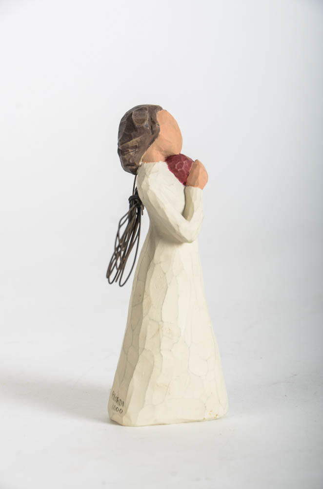 Willow Tree "Angel of the Heart"