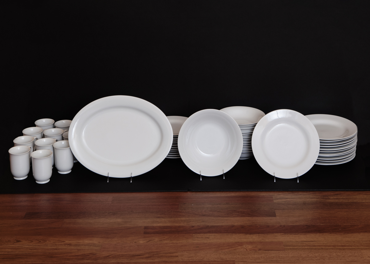 Set of Pottery Barn Dishes