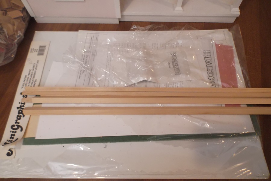 Custom Made Do-it-yourself Doll House