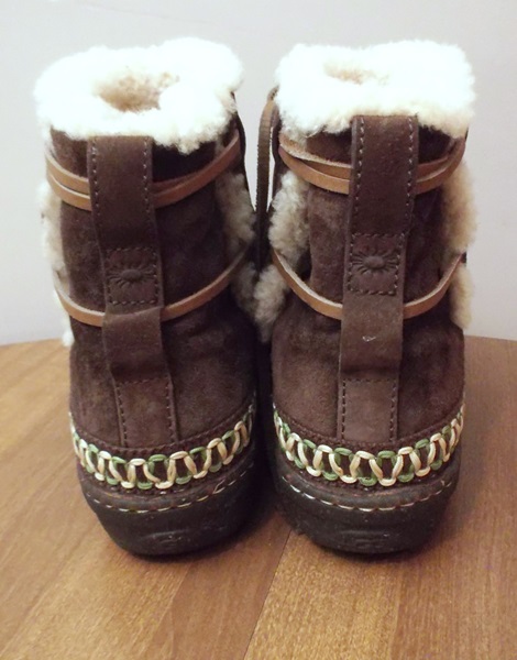 Pair of Ladies Euro Size 41 Sheepskin Uggs
