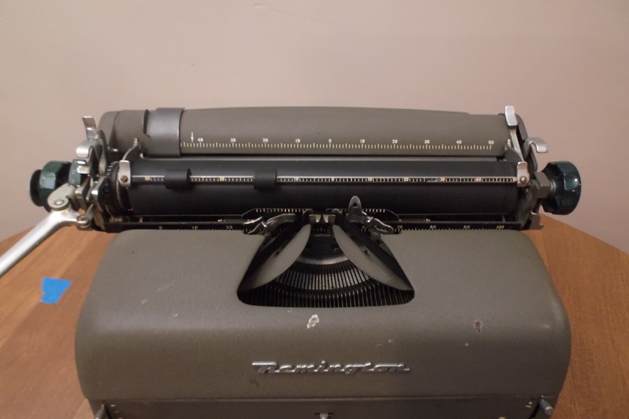1950's Remington Manual Typewriter
