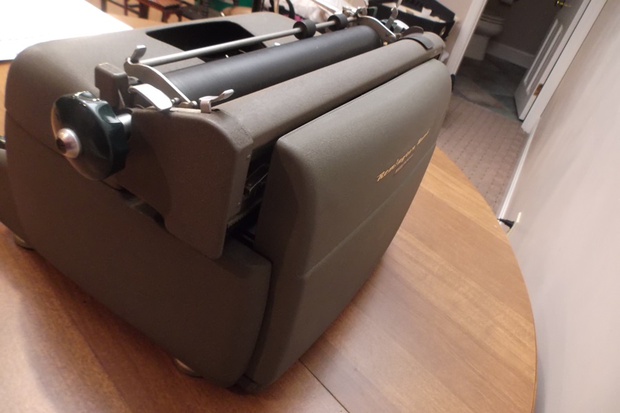 1950's Remington Manual Typewriter