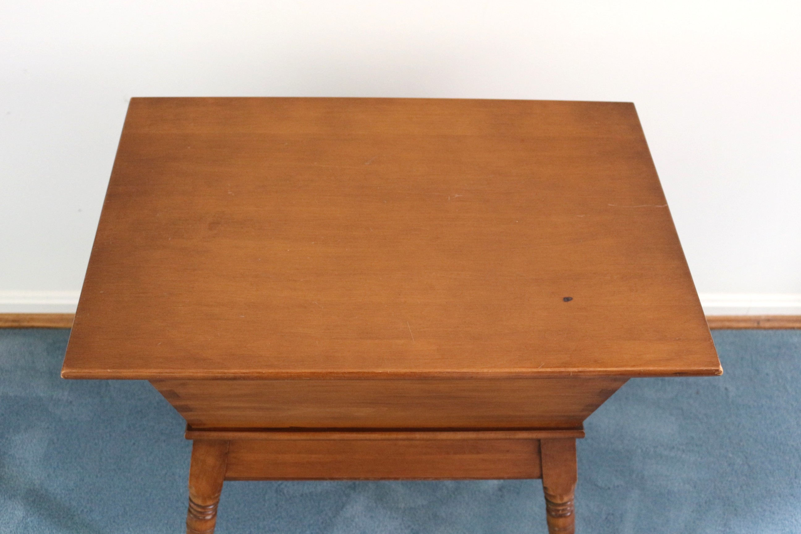 Willett Solid Maple 'Brownleigh' End Table
