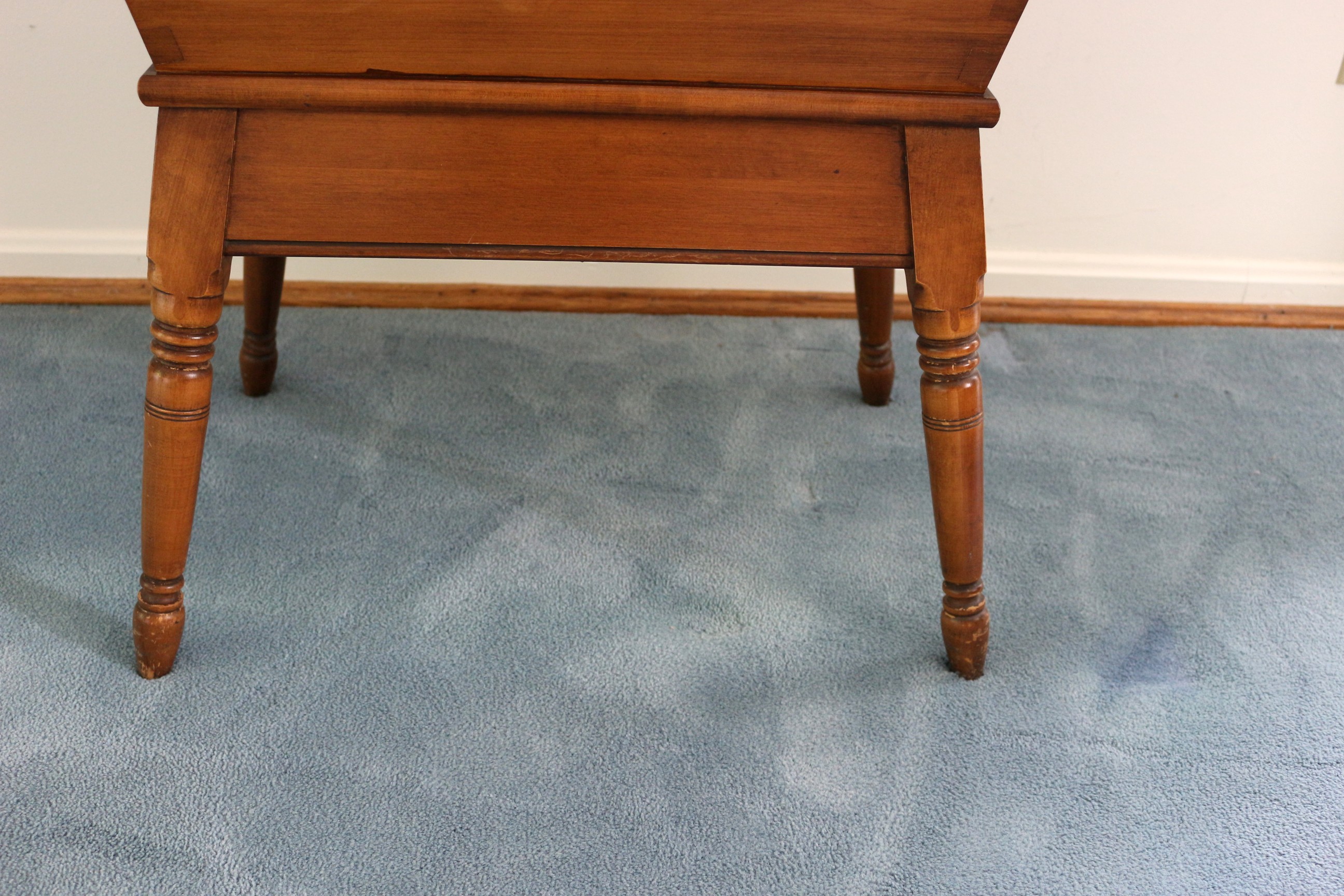 Willett Solid Maple 'Brownleigh' End Table