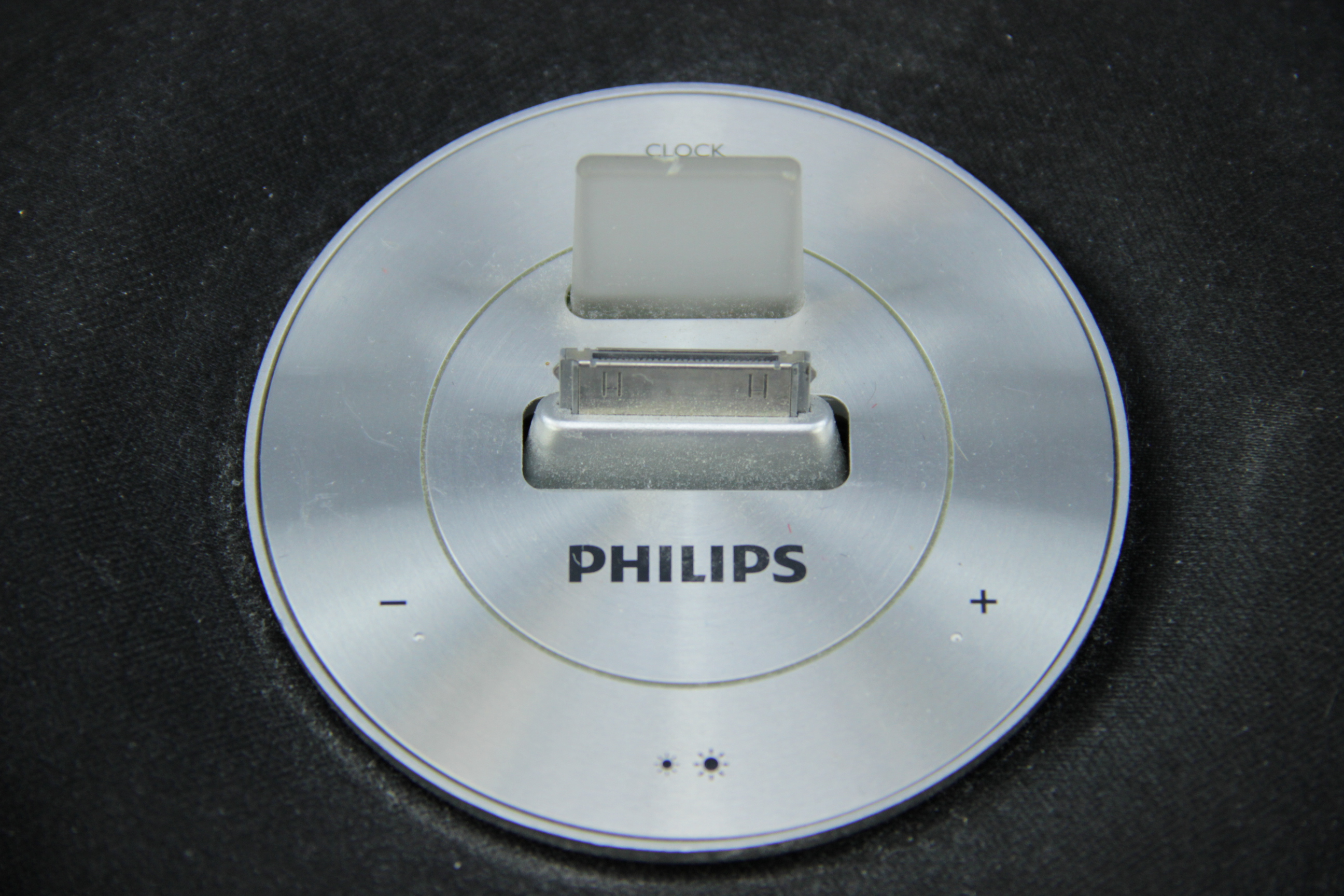 Philips Fidelio iPod/iPhone Speaker Dock